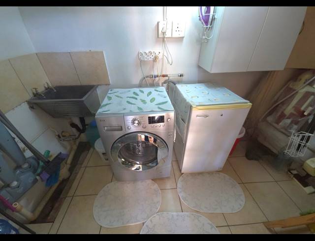 3 BEDROOM RETIREMENT UNIT FOR SALE IN ROOIBERG